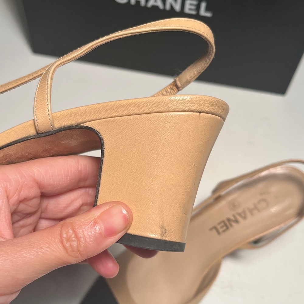 CHANEL Beige and Black Slingback Heels - Picture 11 of 13